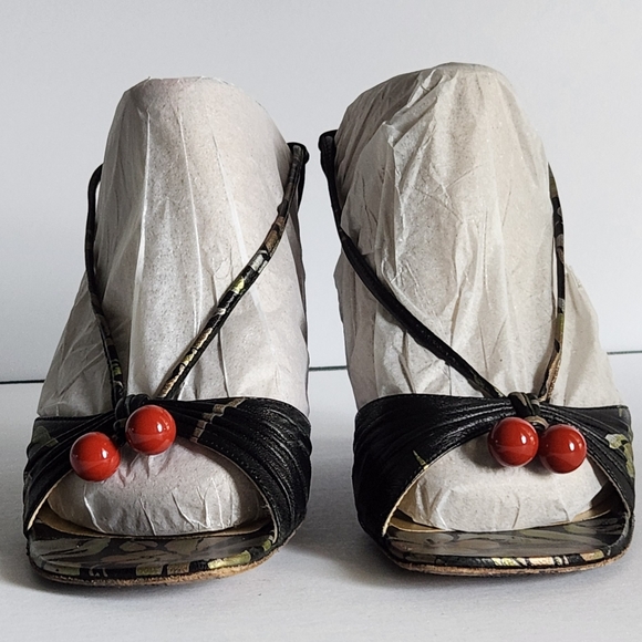 Christian Lacroix Cherry Wedge Sandals Pre-Owned By Kim Kardashian West. - Picture 9 of 13